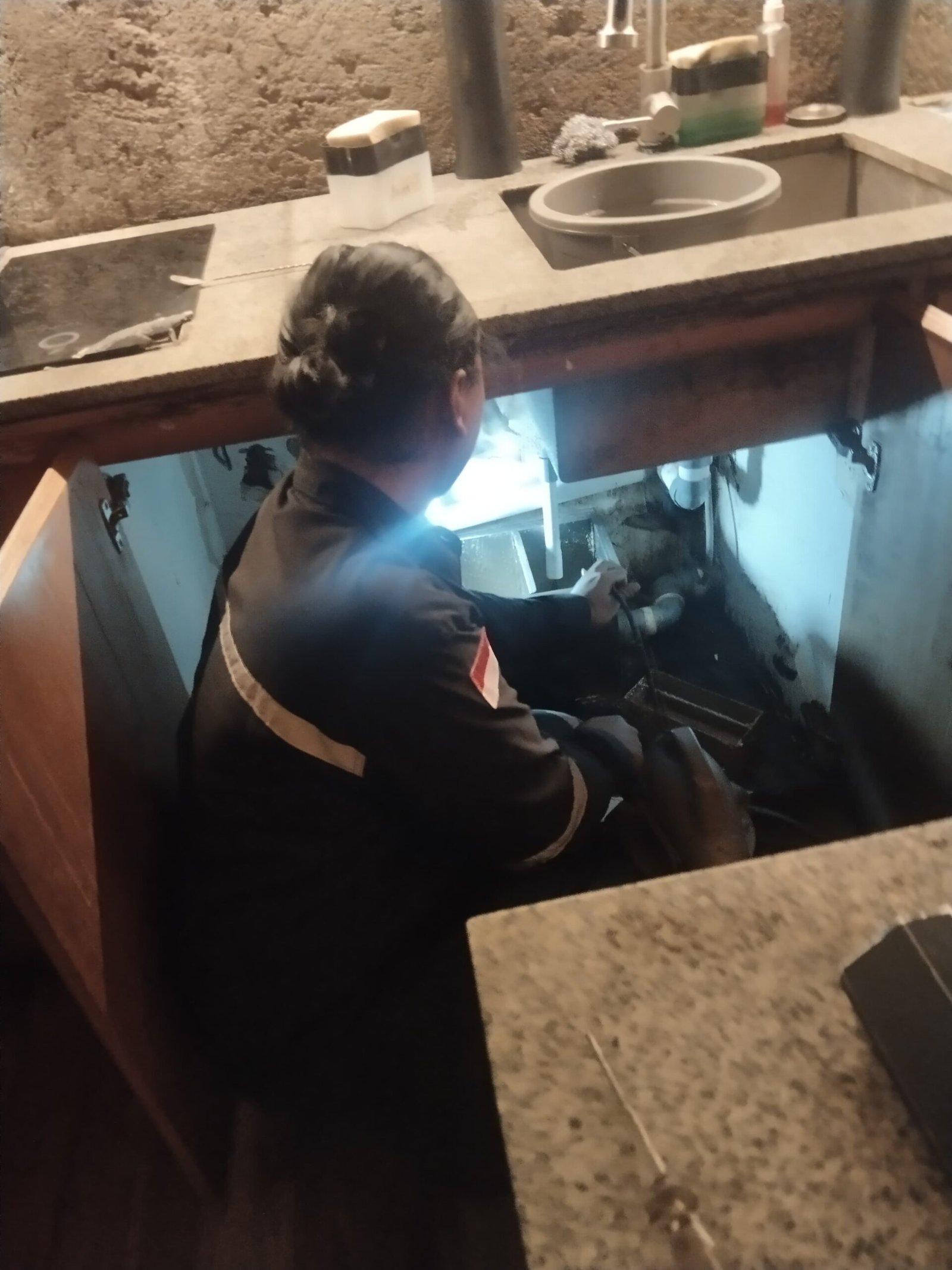 Dokumentasi Pengerjaan Aceng Drain Cleaner 5